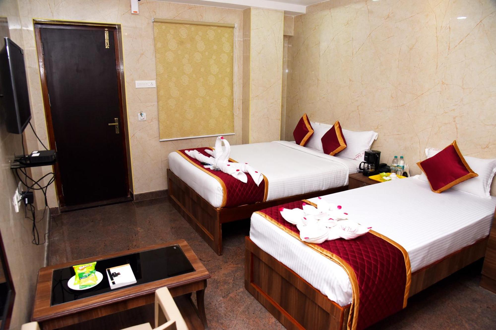 Sri Vishnu Residency Hotell Sriperumbudur Exteriör bild